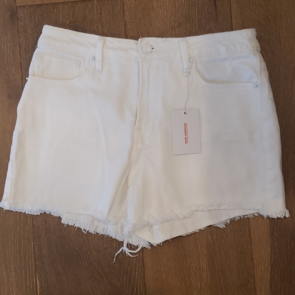 Good American Cut-Off Denim Shorts NWT in White016